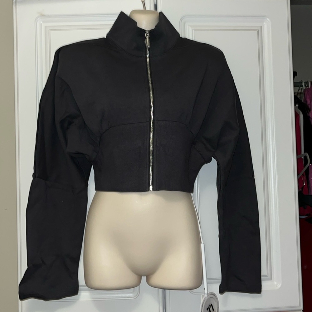 TI Dream maker NWT women’s gray cropped jacket sz L streetwear